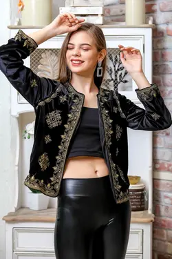 کت آستر‎دار مخملی قلاب دوزی شده کار طلایی مشکی زنانه برند Chiccy کد 1648452490