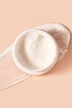 کرم صورت ضد پیری کلاژن چین و چروک متمرکز برند Kollagen کد 1648797561