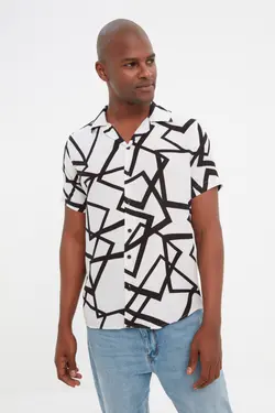 پیراهن متناسب یقه طرحدار آستین کوتاه سفید مردانه برند TRENDYOL MAN کد 1648991665