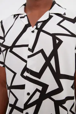 پیراهن متناسب یقه طرحدار آستین کوتاه سفید مردانه برند TRENDYOL MAN کد 1648991665