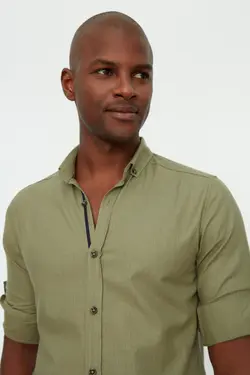 پیراهن دکمه‎دار اسلیم فیت یقه سرشونه دار سبز مردانه برند TRENDYOL MAN کد 1649174078