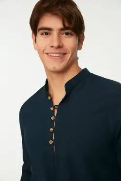 پیراهن دکمه‎دار اسلیم فیت یقه دیپلمات نیمه سرمه ای مردانه برند TRENDYOL MAN کد 1649174035