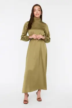 لباس مجلسی پوشیده بافته شده یقه طرح‎دار سبز دکمه سر دست کمربند دار برند TRENDYOL MODEST کد 1649143039