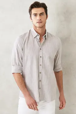 پیراهن دکمه‎دار برش اسلیم فیت یقه روزمره آسیتن کوتاه قالب تنگ قهوه‎ای مردانه برند Altınyıldız Classics کد 1648753940