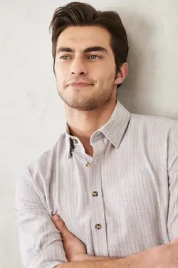 پیراهن دکمه‎دار برش اسلیم فیت یقه روزمره آسیتن کوتاه قالب تنگ قهوه‎ای مردانه برند Altınyıldız Classics کد 1648753940