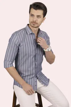 پیراهن جعبه‎دار اسلیم فیت راه‎راه سفید طوسی برند Etikmen کد 1649294949