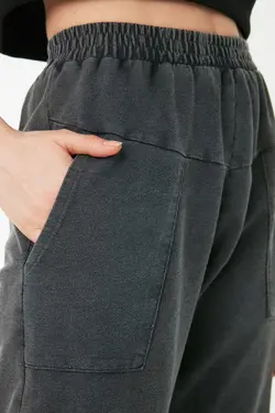 شلوار راحتی لخت بافتنی جیب دار قابل شستشو جاگر خاکستری آنتراسیت برند TRENDYOLMİLLA کد 1649609146