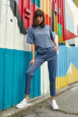 شلوار راحتی پاچه لوله تفنگی اسلیم فیت طرح پلنگی کنار نفتی زنانه برند Tommy Life کد 1651209967