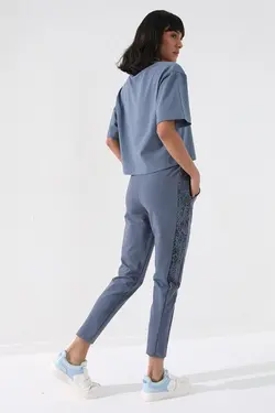 شلوار راحتی پاچه لوله تفنگی اسلیم فیت طرح پلنگی کنار نفتی زنانه برند Tommy Life کد 1651209967