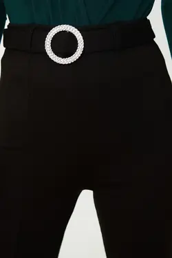 کمربند نگین‎دار بافتنی طرح چاکدار کمربند‎دار شلوار مشکی برند TRENDYOLMİLLA کد 1651470303