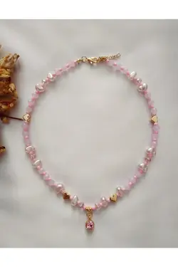 گردنبند مهره دار کریستال قلبدار مروارید دوزی شده پودر سه تایی برند Fata Morgana Accessory کد 1652141023
