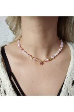گردنبند مهره دار کریستال قلبدار مروارید دوزی شده پودر سه تایی برند Fata Morgana Accessory کد 1652141023