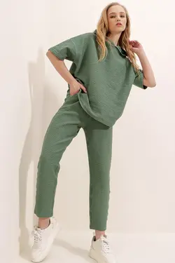 ست لباس راحتی برش راحت کلاهدار آستین کوتاه بافتنی یشمی زنانه برند Trend Alaçatı Stili کد 1652215508