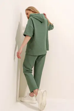 ست لباس راحتی برش راحت کلاهدار آستین کوتاه بافتنی یشمی زنانه برند Trend Alaçatı Stili کد 1652215508