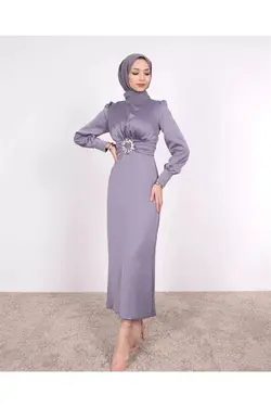 مجلسی کمربند طرحدار 1727طوسی ساتن کمربند‎دار نگین دار برند AKRA MODA کد 1652190311