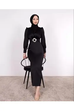 مجلسی کمربند طرحدار 1727مشکی ساتن کمربند‎دار نگین دار برند AKRA MODA کد 1652555527