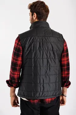 جلیقه اسپرت کلاهدار مخفی مشکی مردانه برند CHUBA کد 1652542575