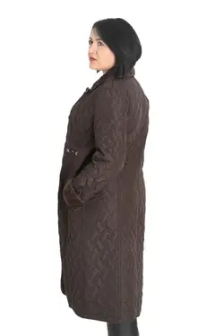 اسپرت ست پالتو سایز بزرگ بسته دور کمر پنبه دوزی شده جیبدار طرحدار آستین بلند یقه دار دکمه زنانه برند FİERTE کد 1652574545