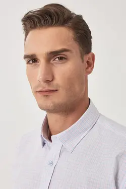 پیراهن دکمه‎دار متناسب یقه چهارخانه تابستانی آستین کوتاه سفید-آبی مردانه برند Altınyıldız Classics کد 1652815235