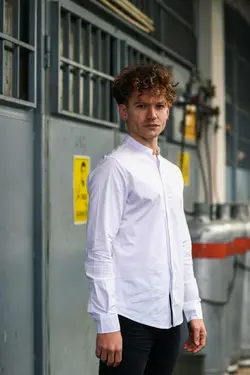 پیراهن سرهمی یقه دیپلمات سفید مردانه برند Karpefingo کد 1652814973