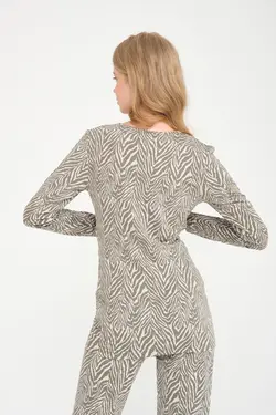 بلوز شیردهی طرح‎دار ارتشی سبز برند Perla Blanca کد 1652916323