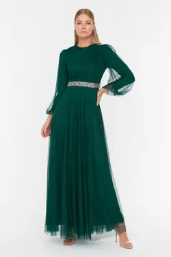 لباس مجلسی پوشیده کمربند نگین‎دار یقه کمر طرحدار سبز برند TRENDYOL MODEST کد 1652867579