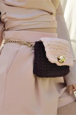 کیف دوشی بافتنی دور کمر بنفش صورتی روشن زنانه برند MEV'S Atelier کد 1652859949