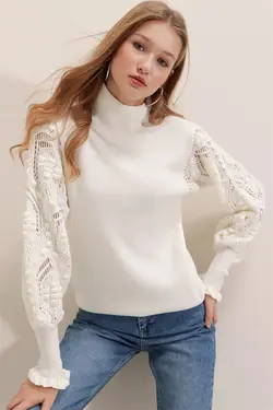 پلیور طرح توری نیمه یقه اسکی سفید زنانه برند AQE FASHION کد 1662359214