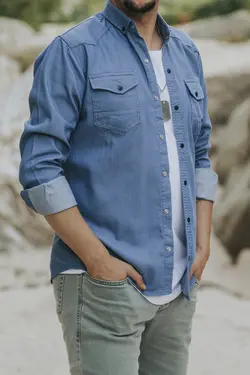 پیراهن جین اسلیم فیت آبی یخ مردانه برند bombe کد 1662452234