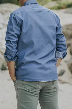 پیراهن جین اسلیم فیت آبی یخ مردانه برند bombe کد 1662452234