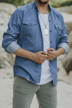 پیراهن جین اسلیم فیت آبی یخ مردانه برند bombe کد 1662452234