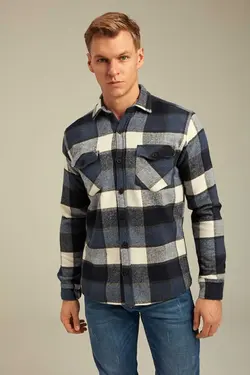 پیراهن دکمه‎دار اسلیم فیت یقه شطرنجی دو جیبه آبی مردانه برند COOL TARZ کد 1665245888