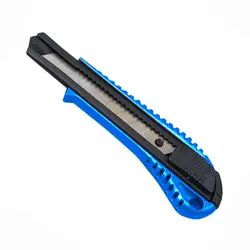 کاتر تویو پلاستیکی آبی Toyo 18mm