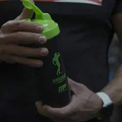 شیکر یک تیکه ماسل‌فارم مدل Arnold ظرفیت ۰٫۷ لیتر