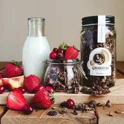 گرانولا شکلاتی مدل شیشه بزرگ 380 گرمی