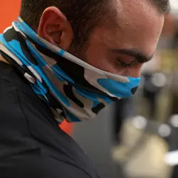 اسکارف و دستمال سر و گردن مدل ۱۴۹۵۹ چریکی آبی سفید
