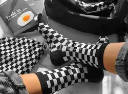 جوراب طرح شطرنجی ساقدار