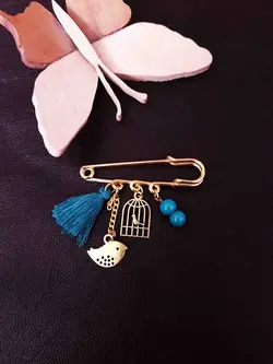 سنجاق سینه اسکاتلندی طرح مرغ آمین فیروزه ای کد 04