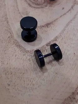 پیرسینگ گوش ساده مشکی استیل کد blk01