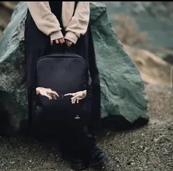 کوله پشتی دست آفرینش - هیچ استور - خرید اینترنتی اکسسوری فانتزی