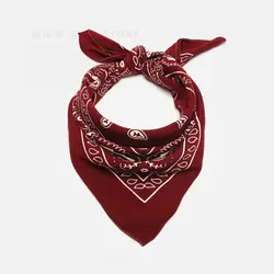 باندانا زرشکی طرح اشک - هیچ استور - خرید اینترنتی اکسسوری فانتزی