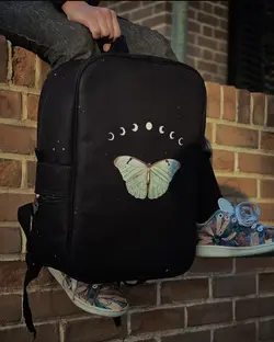 کوله پشتی پروانه و ماه - هیچ استور - خرید اینترنتی اکسسوری فانتزی
