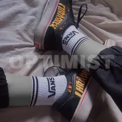 جوراب طرح ونس سفید - هیچ استور - خرید اینترنتی اکسسوری فانتزی