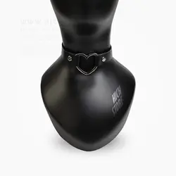 چوکر قلبی چرم مشکی - هیچ استور - خرید اینترنتی اکسسوری فانتزی