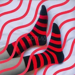 جوراب راه راه قرمز مشکی - هیچ استور - خرید اینترنتی اکسسوری فانتزی