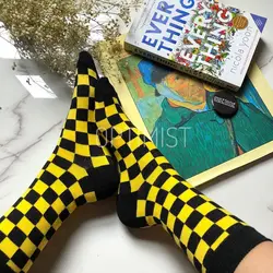 جوراب شطرنجی زرد و سیاه - هیچ استور - خرید اینترنتی اکسسوری فانتزی