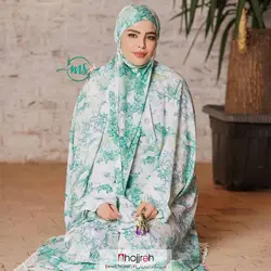 چادر نماز کیسه ای مقنعه سر خود طرح سبز آبرنگی کد MS09