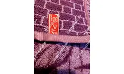 حوله دست و صورت بزرگ هنر طرح لاله