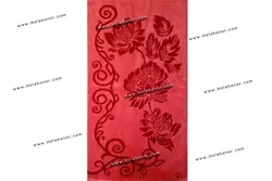 حوله دست و صورت بزرگ هنر طرح میخک