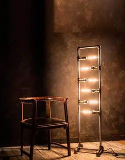 چراغ ایستاده مدل A138 آرتا